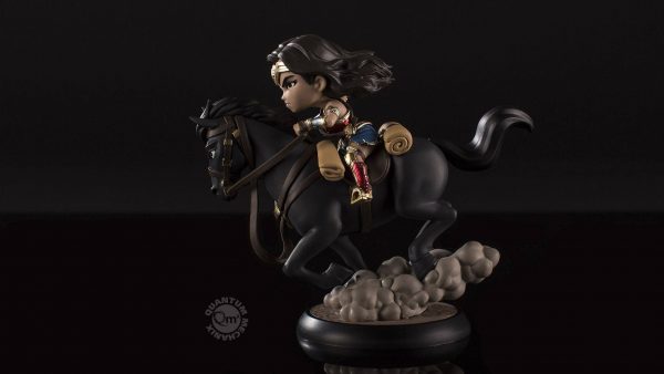 DC COMICS - Figurine Wonder Woman Q-Fig MAX 15 cm – Image 4