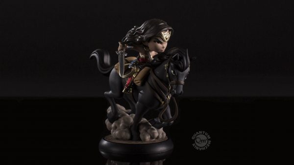 DC COMICS - Figurine Wonder Woman Q-Fig MAX 15 cm – Image 9