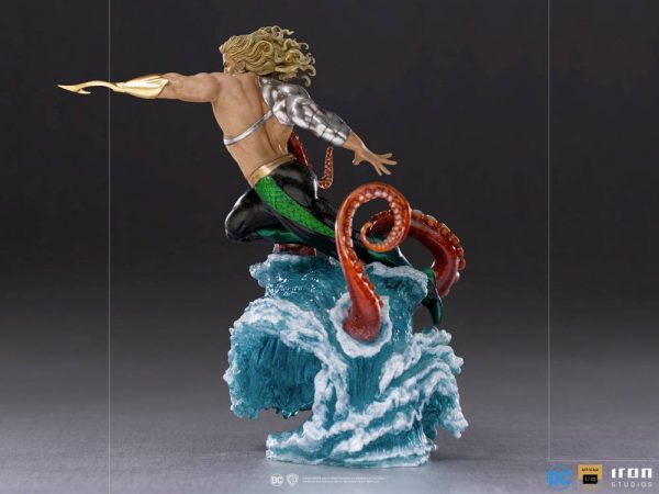 DC COMICS - Statuette Deluxe Art Scale 1/10 Aquaman 26 cm – Image 2