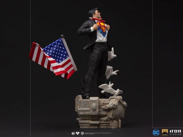 DC COMICS - Statuette Superman Deluxe Art Scale 1/10 (Clark Kent Version) 29 cm – Image 5