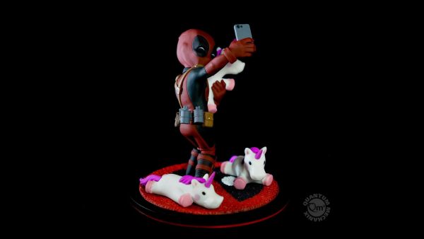 MARVEL - Figurine Deadpool Q-Fig #unicornselfie – Image 2