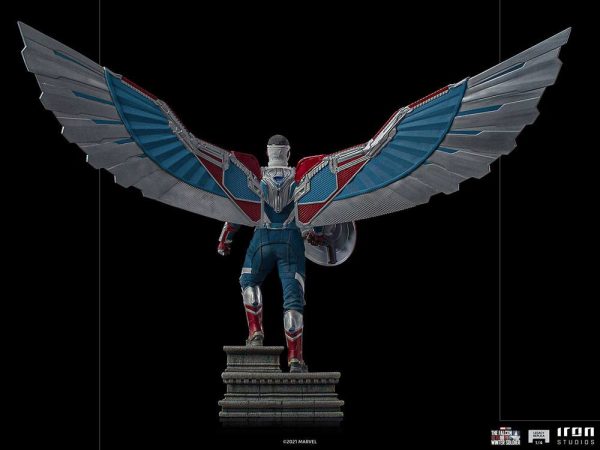 MARVEL - Statuette 1/4 Captain America (Sam Wilson) Legacy Replica – Image 4