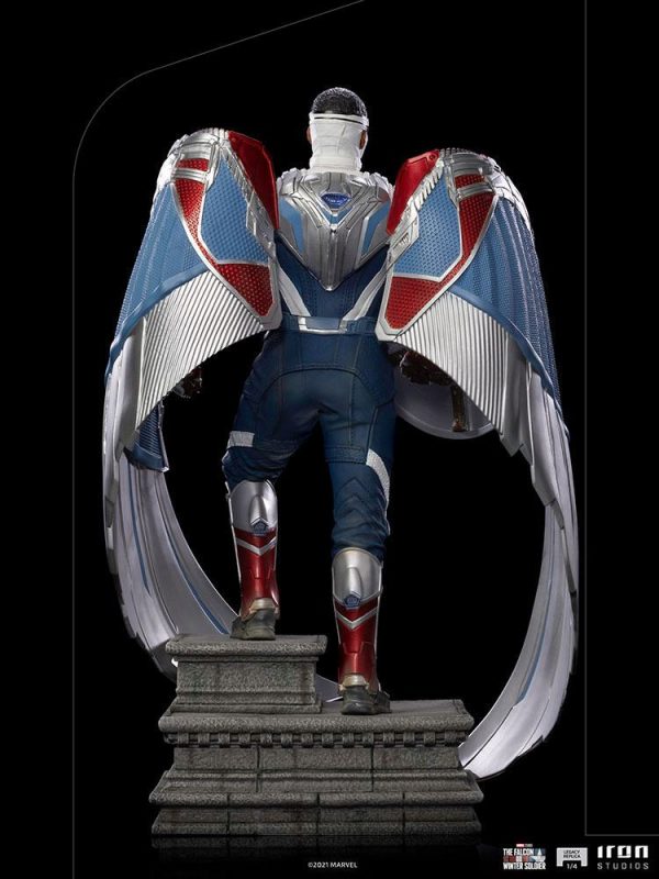 MARVEL - Statuette 1/4 Captain America (Sam Wilson) Legacy Replica – Image 8