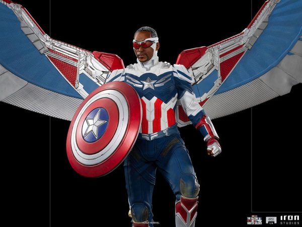 MARVEL - Statuette 1/4 Captain America (Sam Wilson) Legacy Replica – Image 10