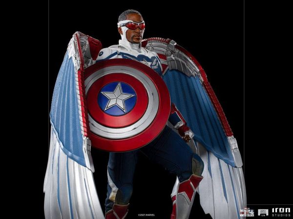 MARVEL - Statuette 1/4 Captain America (Sam Wilson) Legacy Replica – Image 13