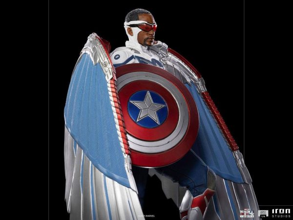 MARVEL - Statuette 1/4 Captain America (Sam Wilson) Legacy Replica – Image 19