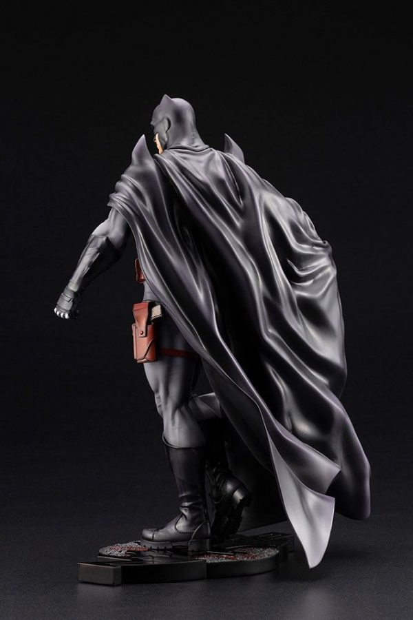 DC COMICS - Statuette Batman (Thomas Wayne) ARTFX Elseworld Series 33 cm – Image 5