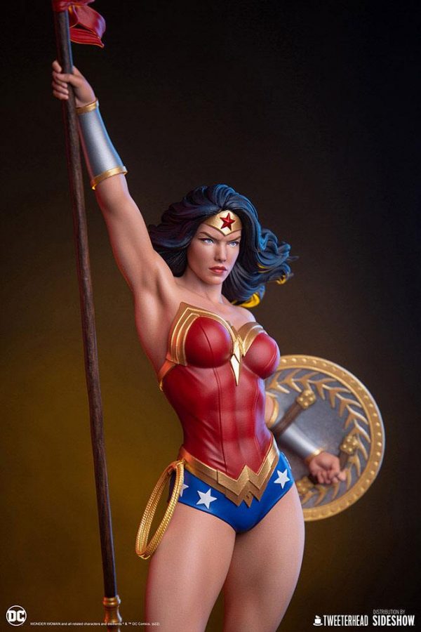 DC COMICS - Statuette 1/4 Wonder Woman Classic 94 cm – Image 2