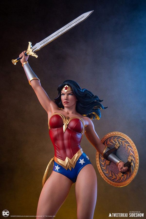 DC COMICS - Statuette 1/4 Wonder Woman Classic 94 cm – Image 3