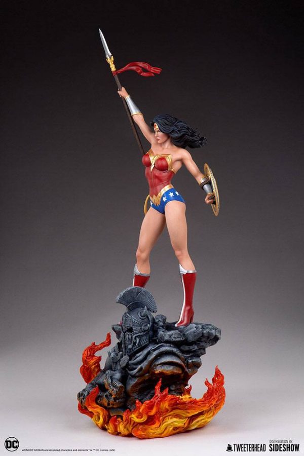 DC COMICS - Statuette 1/4 Wonder Woman Classic 94 cm – Image 6