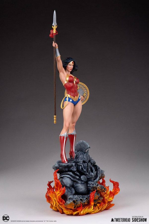 DC COMICS - Statuette 1/4 Wonder Woman Classic 94 cm – Image 9