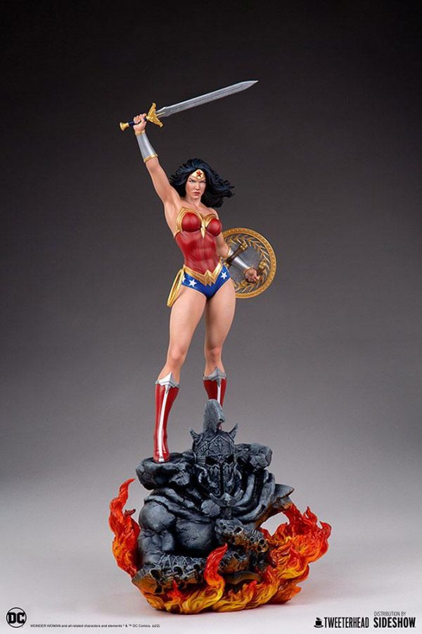 DC COMICS - Statuette 1/4 Wonder Woman Classic 94 cm – Image 11