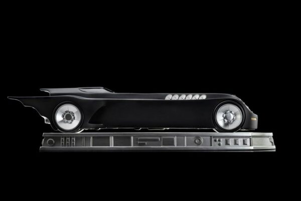 DC COMICS - Batman The Animated Series 1992 Art Scale 1/10 Batmobile 63 cm – Image 3
