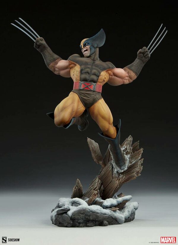 MARVEL - Statuette Wolverine Premium Format (Alternative Costume) 52 cm – Image 4