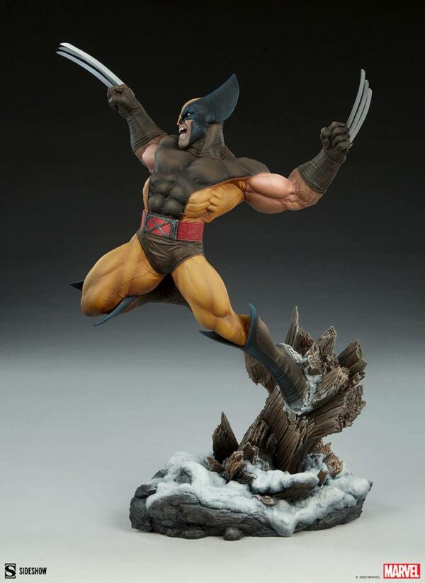 MARVEL - Statuette Wolverine Premium Format (Alternative Costume) 52 cm – Image 5