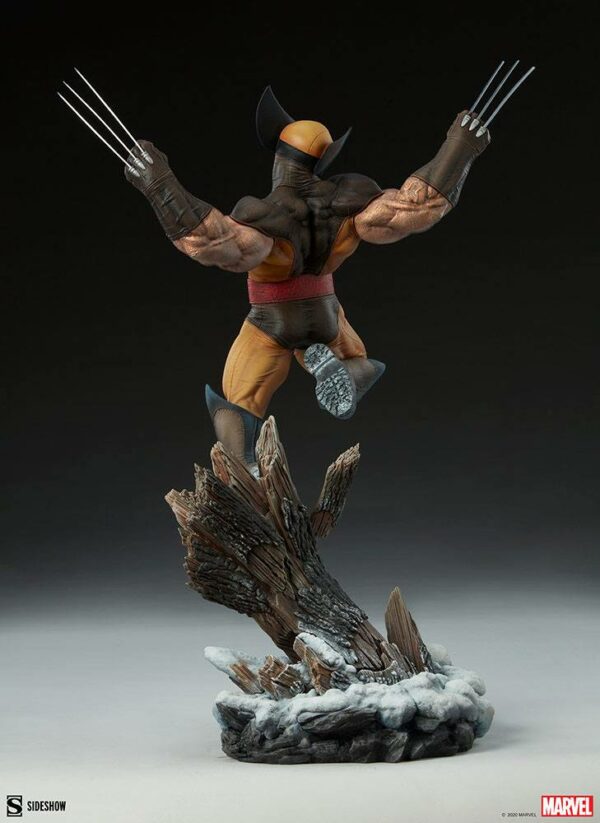 MARVEL - Statuette Wolverine Premium Format (Alternative Costume) 52 cm – Image 6