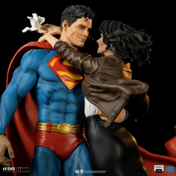 DC COMICS - Diorama 1/6 Superman & Lois Lane 57 cm – Image 12