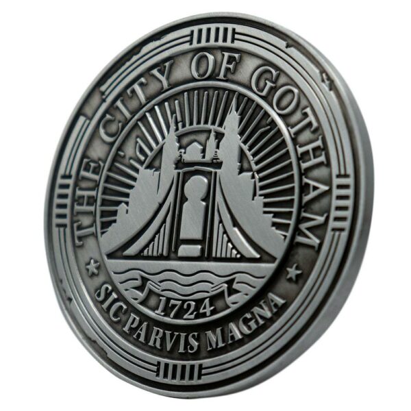 DC COMICS - Médaillon Gotham City (The Batman) Édition Limitée – Image 2