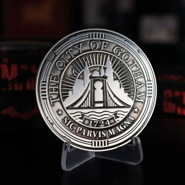 DC COMICS - Médaillon Gotham City (The Batman) Édition Limitée – Image 8