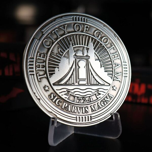 DC COMICS - Médaillon Gotham City (The Batman) Édition Limitée – Image 9