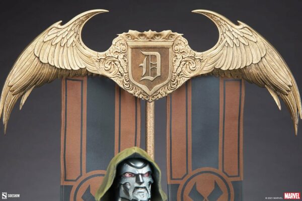 MARVEL - Statuette Doctor Doom 69 cm – Image 12