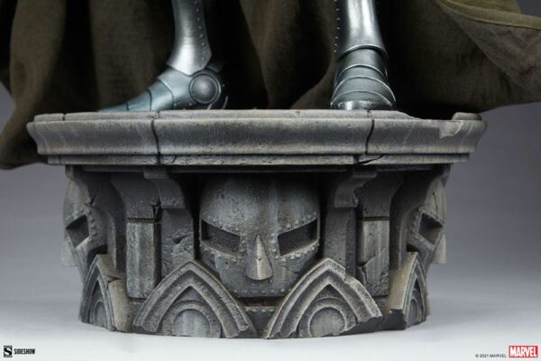 MARVEL - Statuette Doctor Doom 69 cm – Image 18