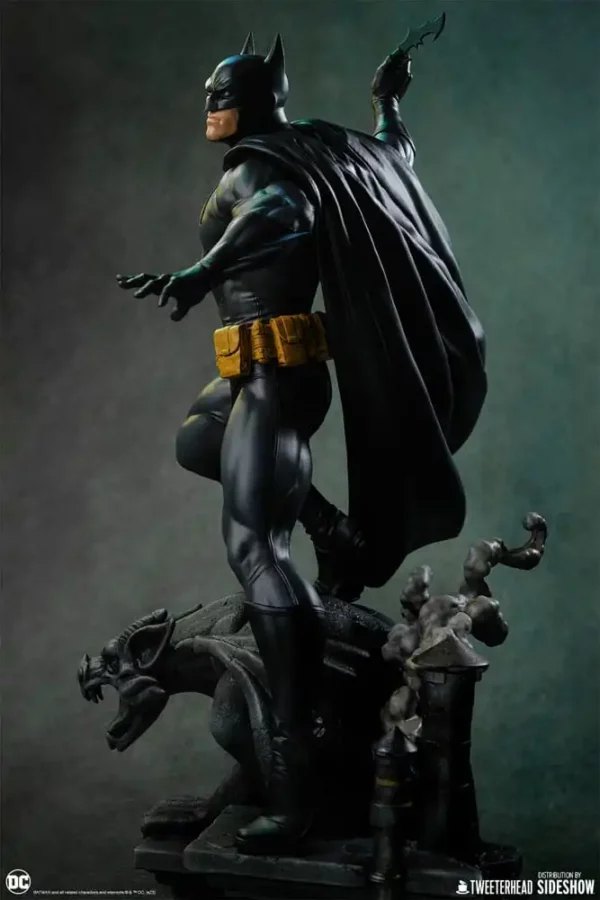 DC COMICS - Statuette 1/6 Batman (Black and Gray Edition) 50 cm – Image 6