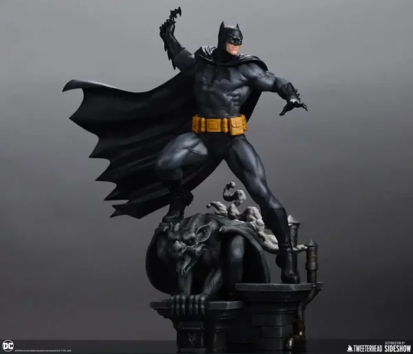 DC COMICS - Statuette 1/6 Batman (Black and Gray Edition) 50 cm – Image 12