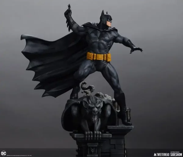 DC COMICS - Statuette 1/6 Batman (Black and Gray Edition) 50 cm – Image 13