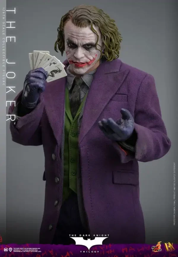 DC COMICS - Figurine DX 1/6 The Joker (The Dark Knight) 31 cm – Image 3