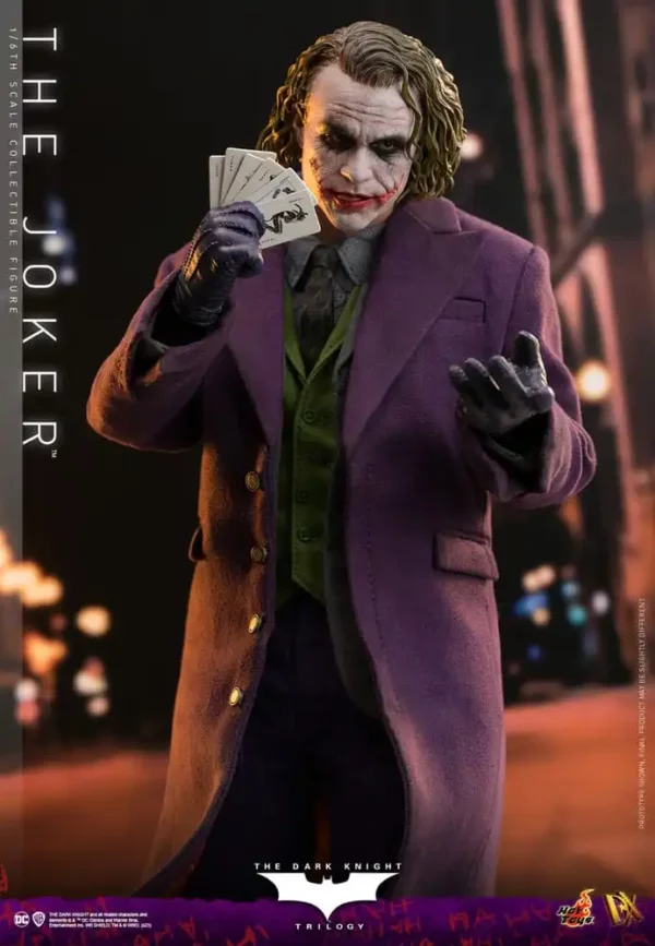 DC COMICS - Figurine DX 1/6 The Joker (The Dark Knight) 31 cm – Image 5