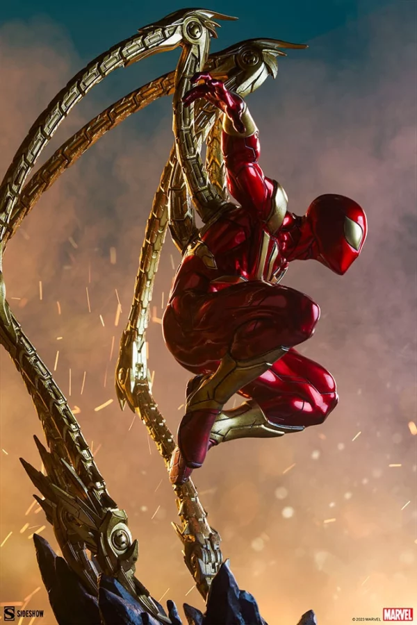 MARVEL - Statuette 1/4 Premium Format Spider-Man (Iron Spider) 68 cm – Image 4