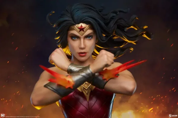 DC COMICS - Statuette Premium Format Wonder Woman: Saving the Day 50 cm – Image 2
