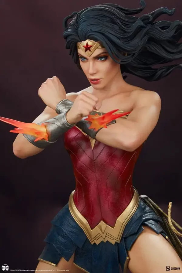 DC COMICS - Statuette Premium Format Wonder Woman: Saving the Day 50 cm – Image 12