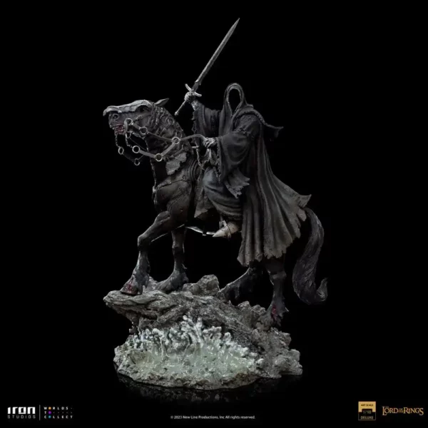 LE SEIGNEUR DES ANNEAUX - Statuette 1/10 Deluxe Art Scale Nazgul on Horse 42 cm – Image 2