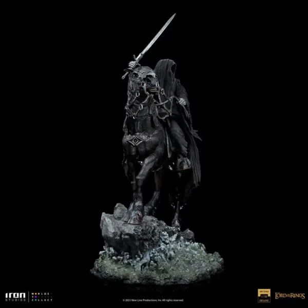 LE SEIGNEUR DES ANNEAUX - Statuette 1/10 Deluxe Art Scale Nazgul on Horse 42 cm – Image 4