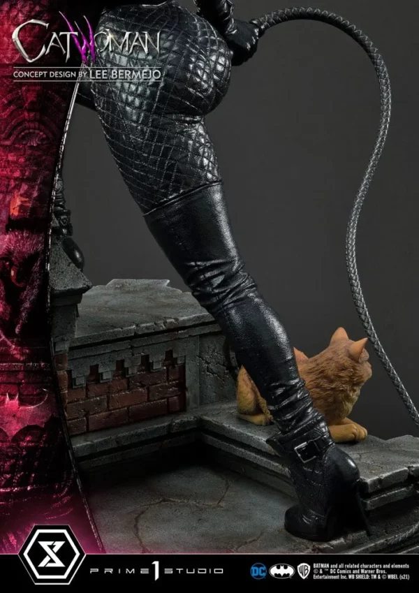DC COMICS - Statuette 1/3 Catwoman 69 cm – Image 4