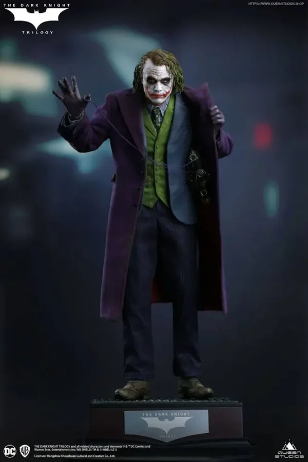 DC COMICS - Statuette 1/4 Heath Ledger Joker The Dark Knight Regular Version 52 cm – Image 4