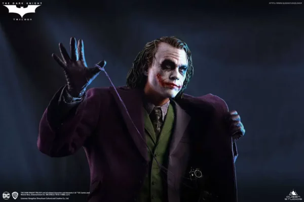 DC COMICS - Statuette 1/4 Heath Ledger Joker The Dark Knight Regular Version 52 cm – Image 6