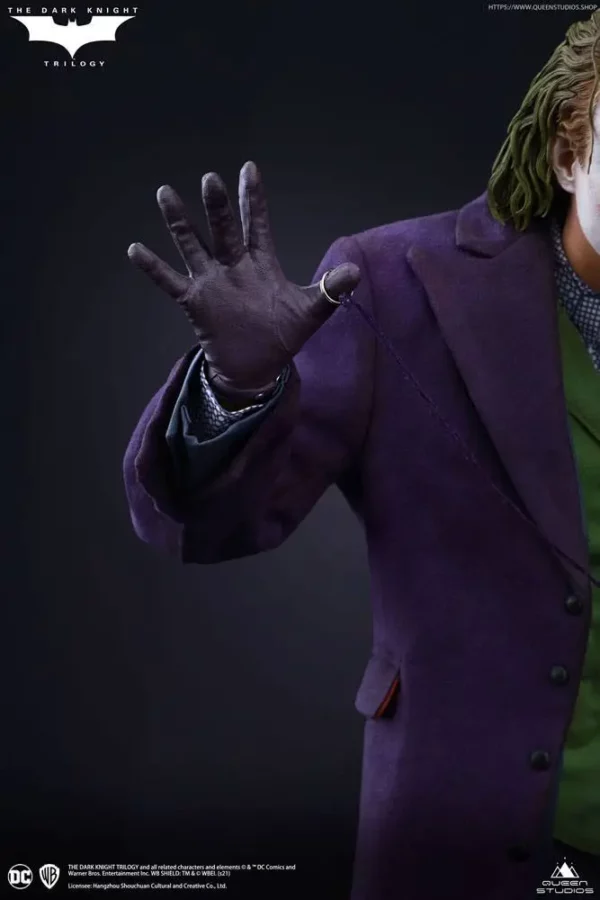 DC COMICS - Statuette 1/4 Heath Ledger Joker The Dark Knight Regular Version 52 cm – Image 10