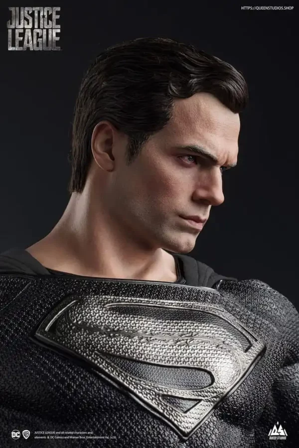 DC COMICS - Statuette 1/3 Superman Black Suit Version Regular Edition 80 cm – Image 8