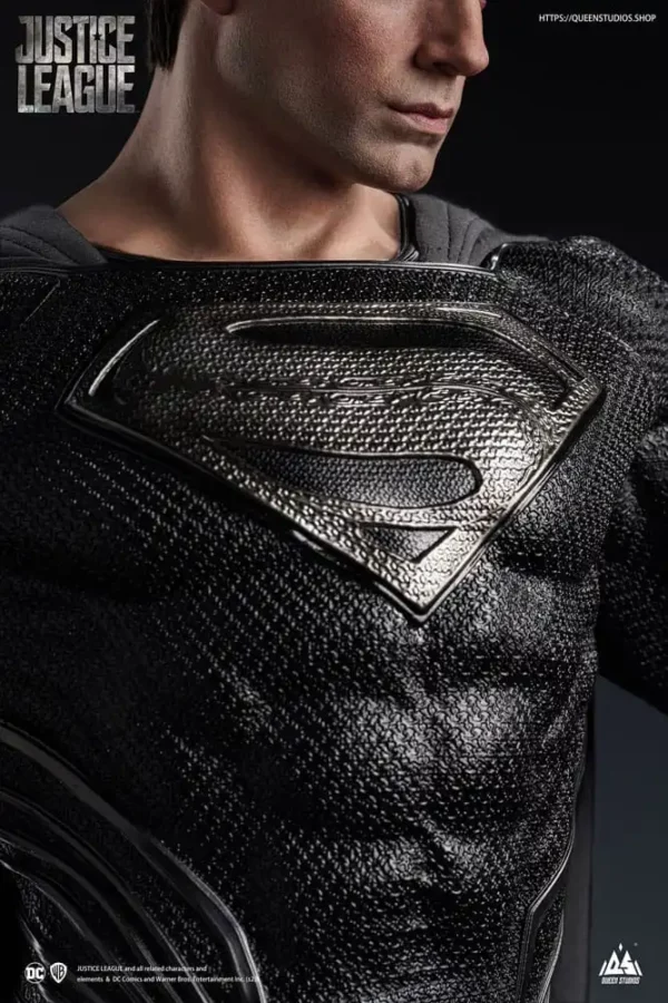 DC COMICS - Statuette 1/3 Superman Black Suit Version Regular Edition 80 cm – Image 15