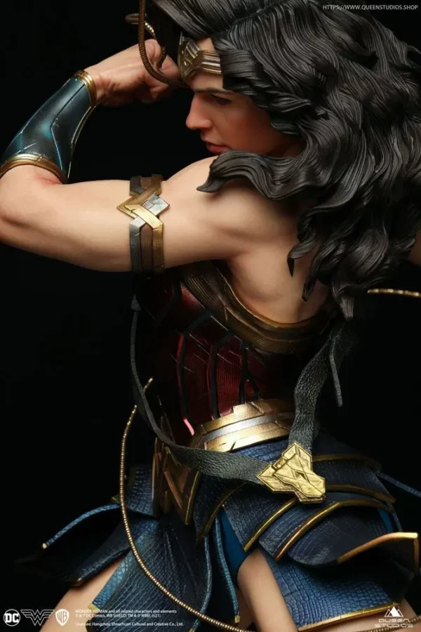 DC COMICS - Statuette 1/4 Wonder Woman Early Bird Version 47 cm – Image 7