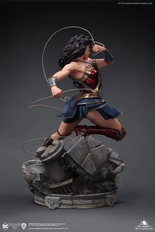 DC COMICS - Statuette 1/4 Wonder Woman Early Bird Version 47 cm – Image 13