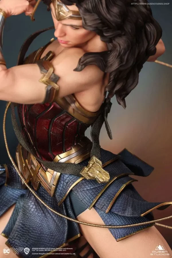 DC COMICS - Statuette 1/4 Wonder Woman Early Bird Version 47 cm – Image 15