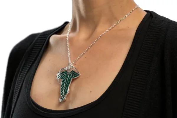 LE SEIGNEUR DES ANNEAUX - Réplique 1/1 Broche & Collier Argent Feuille de la Lórien – Image 2