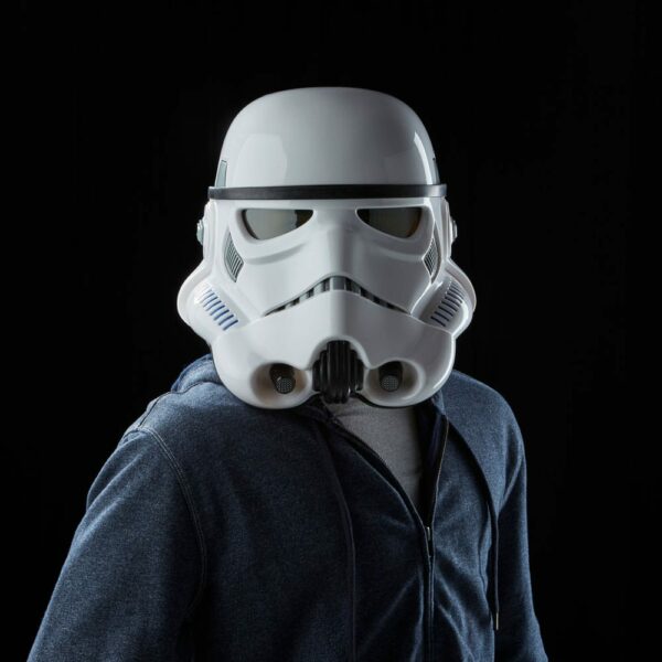 Star Wars Black Series – Réplique 1/1 Casque électronique Imperial Stormtrooper – Image 4