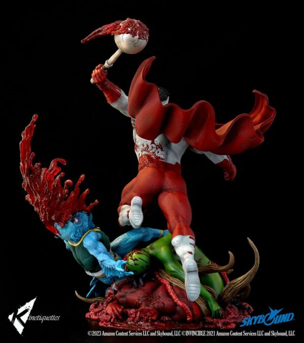 INVINCIBLE - Diorama Omni-Man The Ambush 52 cm – Image 8