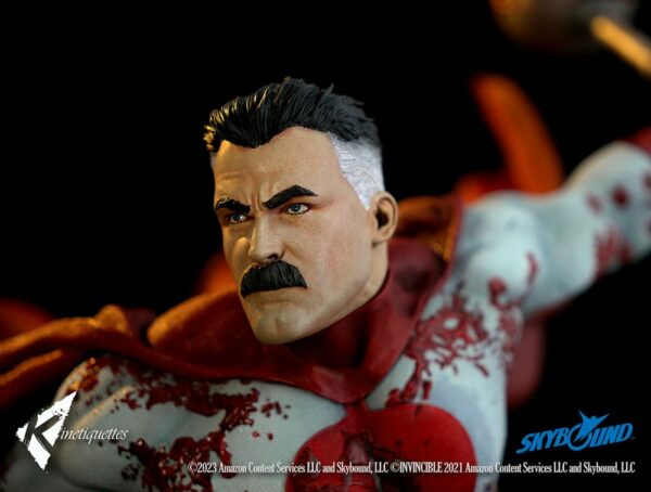 INVINCIBLE - Diorama Omni-Man The Ambush 52 cm – Image 13