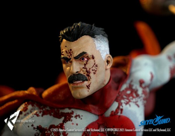 INVINCIBLE - Diorama Omni-Man The Ambush 52 cm – Image 14
